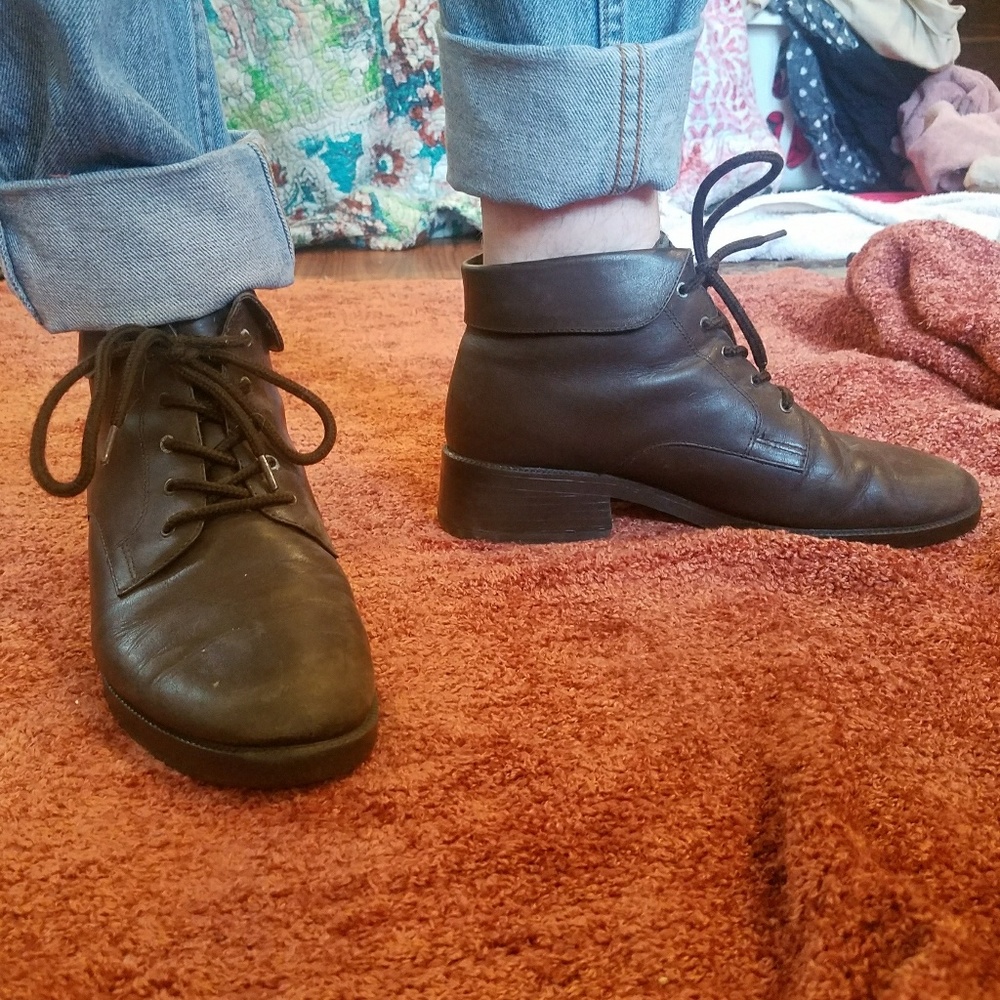 Vintage brown boots